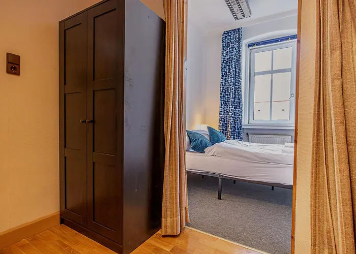 Spacious Two Bedroom With Living Near Wiener Stadthalle Apartamento Viena
