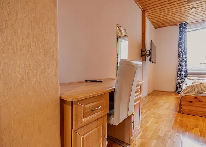 Apartamento Spacious Two Bedroom With Living Near Wiener Stadthalle *