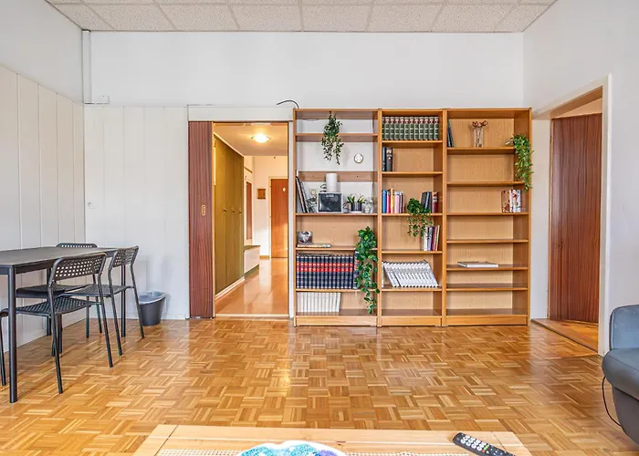 Apartamento Spacious Two Bedroom With Living Near Wiener Stadthalle *