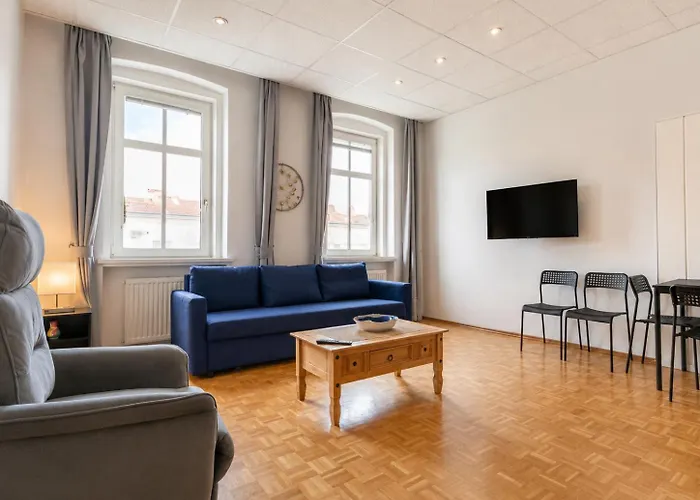 Spacious Two Bedroom With Living Near Wiener Stadthalle *