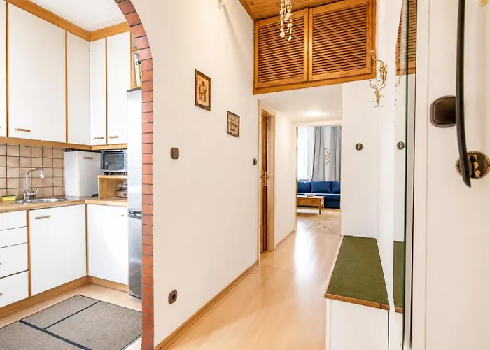 דירה Spacious Two Bedroom With Living Near Wiener Stadthalle *